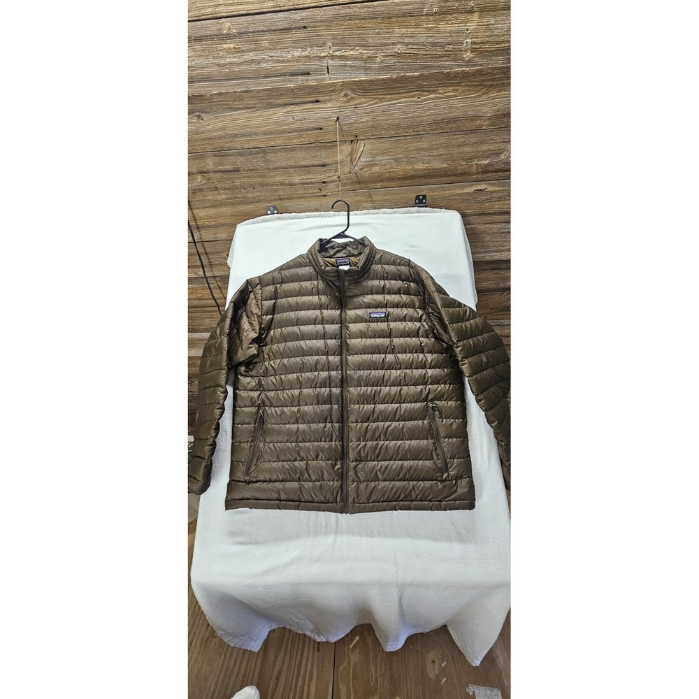 Authentic Patagonia Men's Down Sweater Jacket Size XL Style 84673